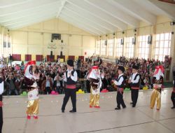 Anaokulu öğrencileri sergi açtı